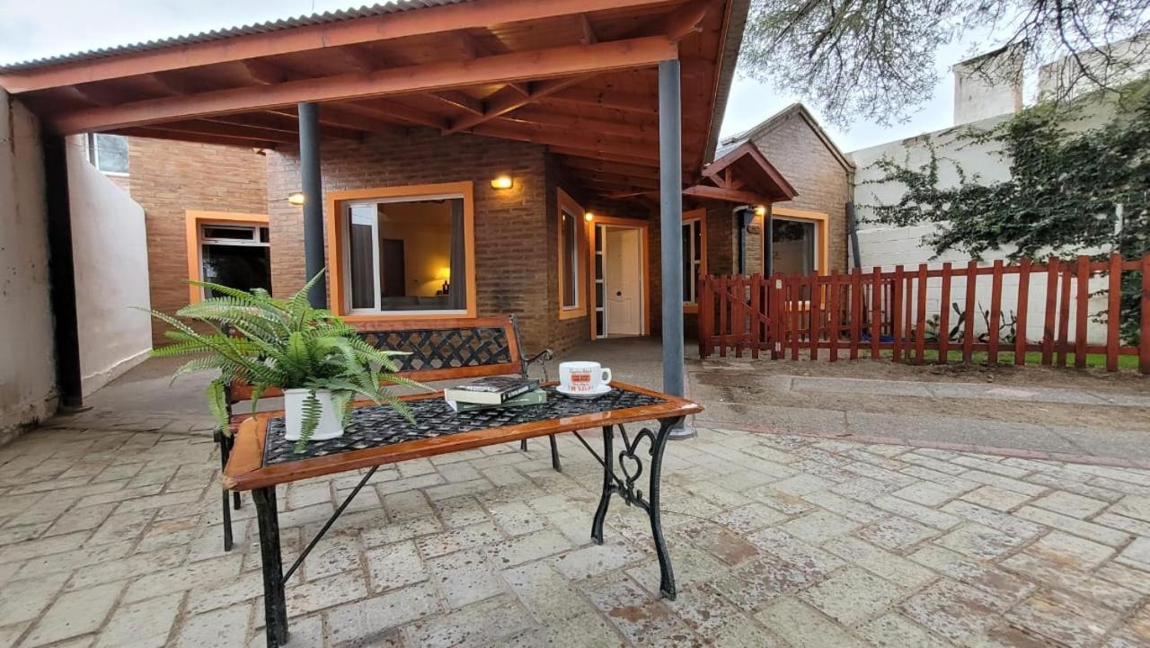 El Patio Del Aromo Apartamento Puerto Madryn Exterior foto